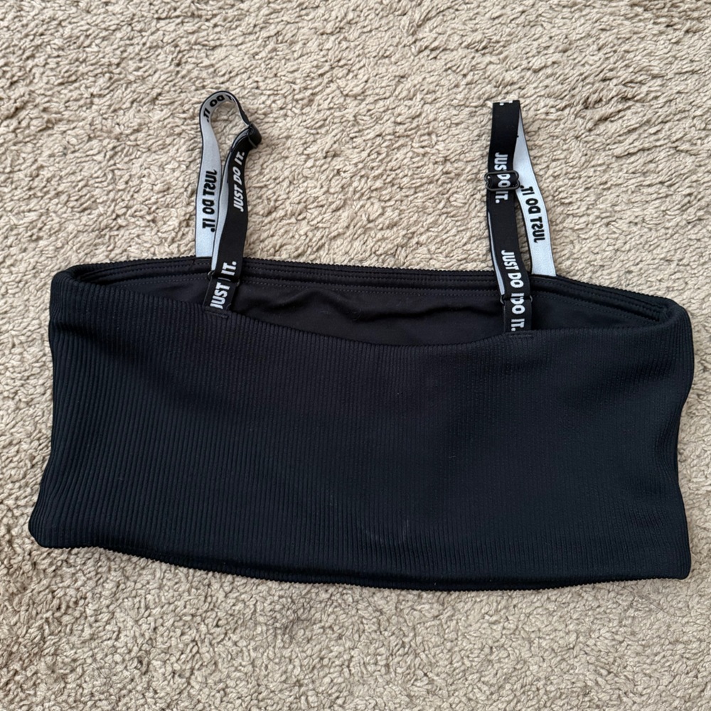 Women’s Nike Ribbed Bra - Picture 2 of 2